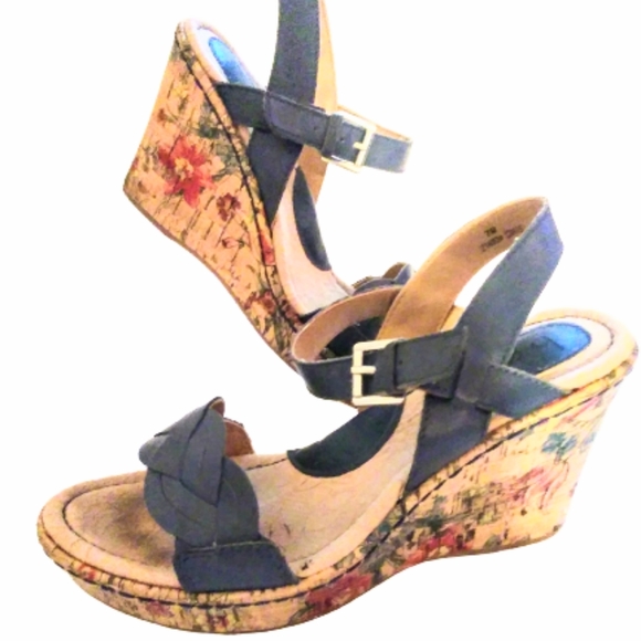 B O.C Shoes - b.o.c. Blue leather Wedge Heel Platform Sandals 7M